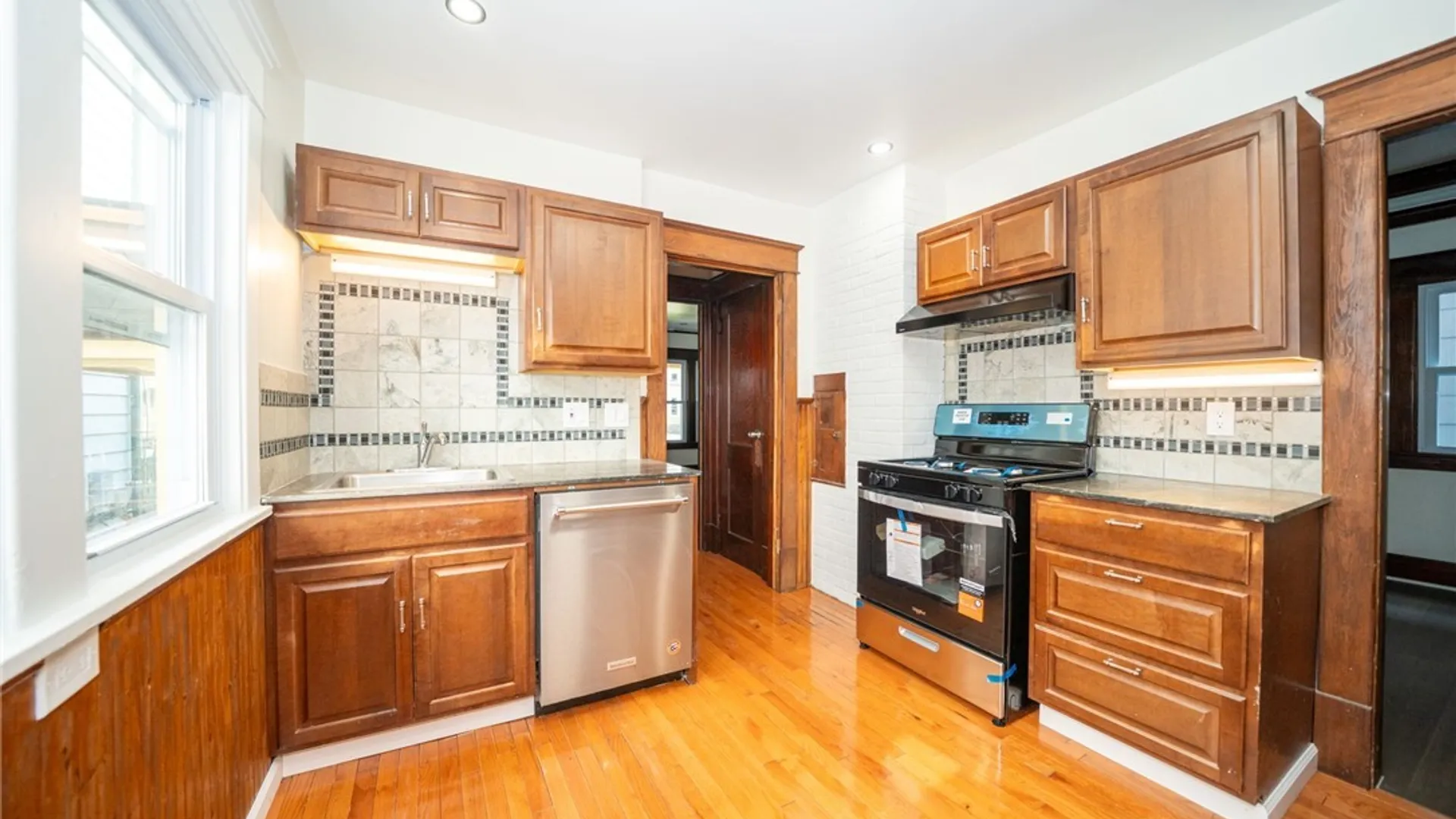 Property at 23 Aldrich Place, Buffalo, NY 14220 20