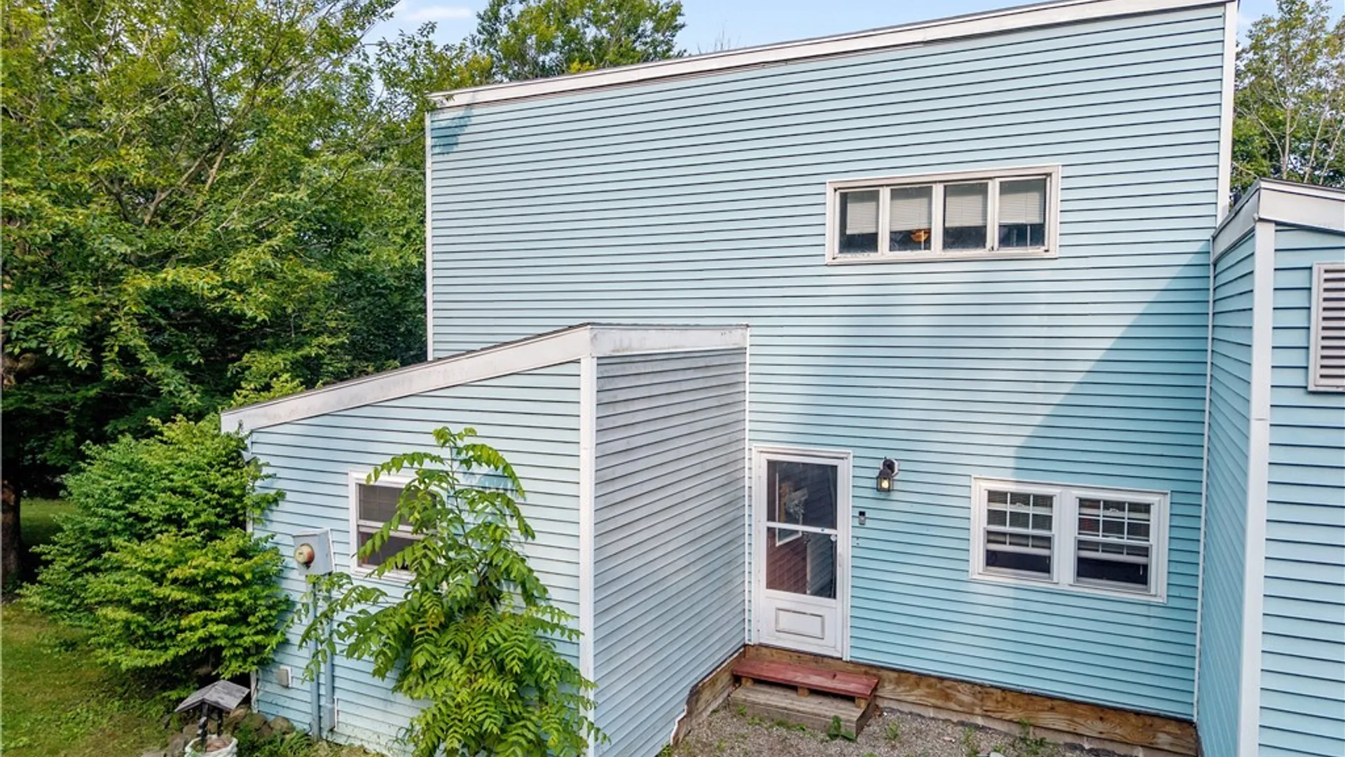 Property at 48 Edwards Circle, Oswego, NY 13126 3