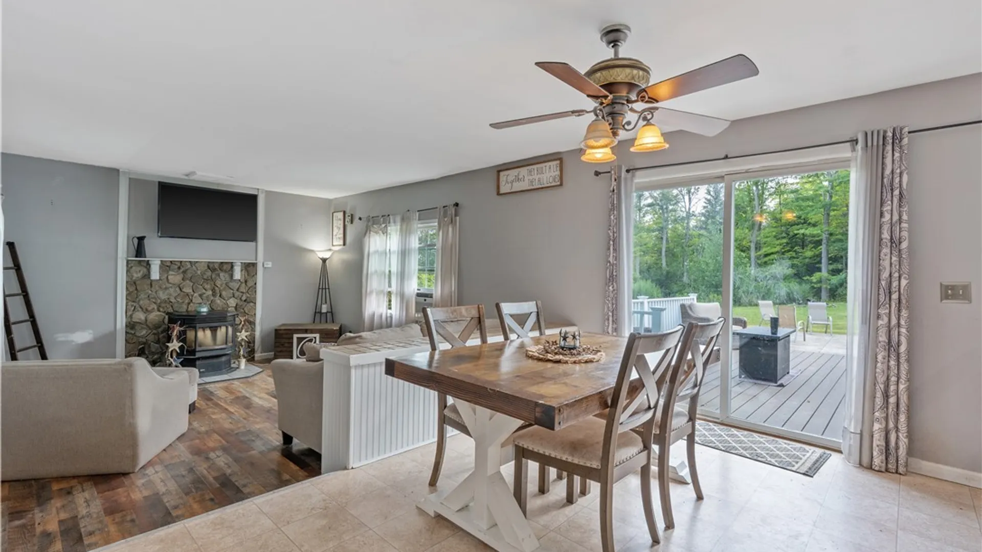 Property at 48 Edwards Circle, Oswego, NY 13126 17