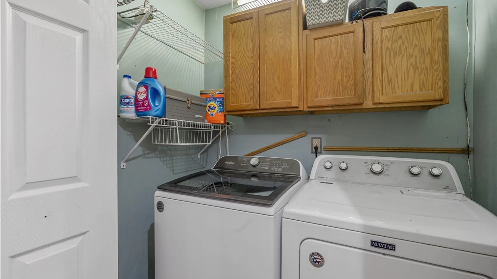 Property at 48 Edwards Circle, Oswego, NY 13126 25