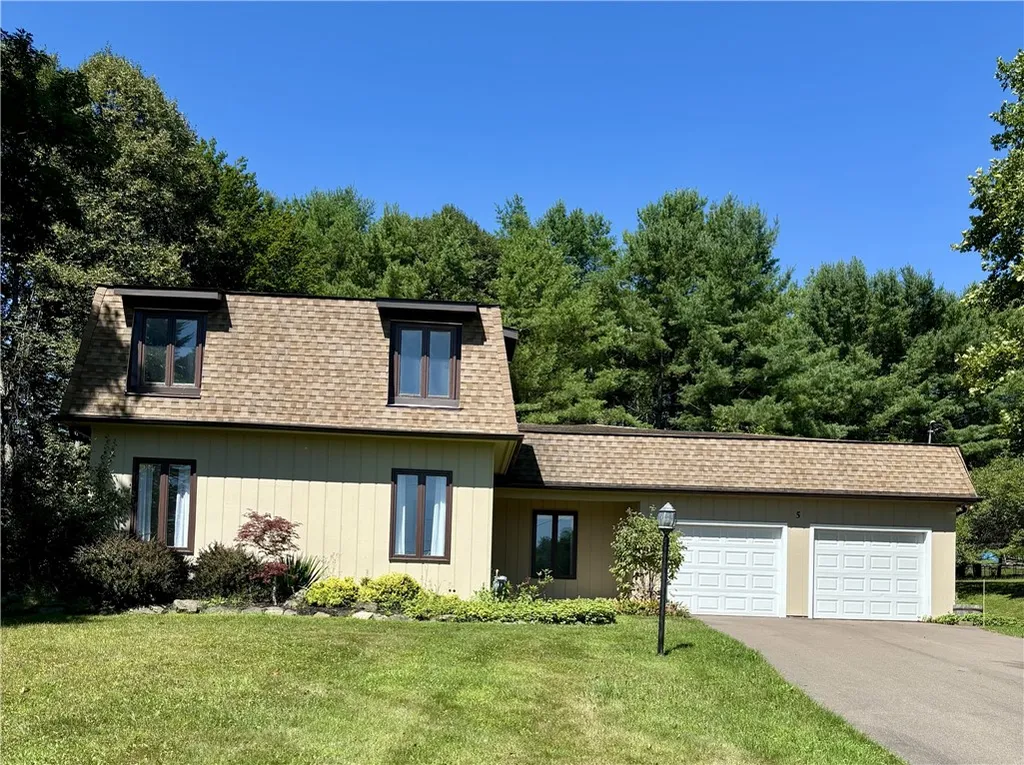Property at 5 Ridgeway Circle, Erwin, NY 14870