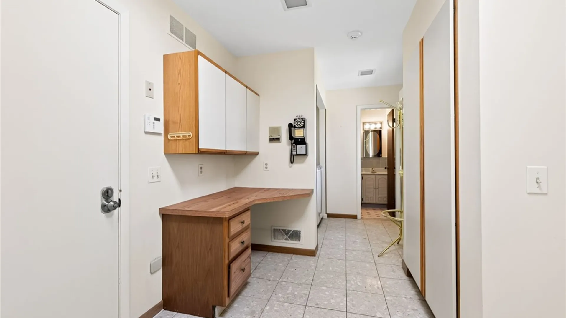 Property at 100 Kearney Drive, Irondequoit, NY 14617 5