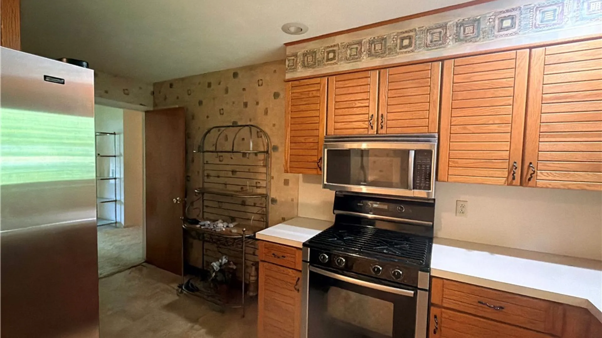 Property at 113 Munro Drive, Camillus, NY 13031 12