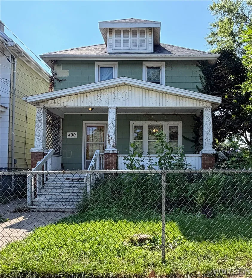 Property at 490 27th Street, Niagara Falls, NY 14303