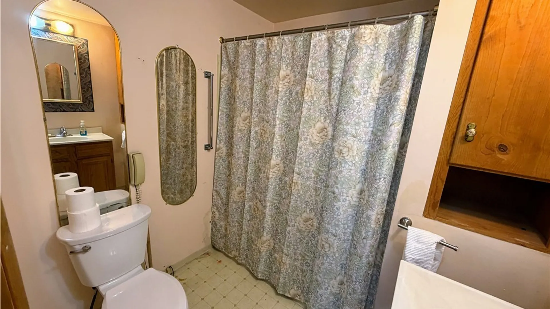 Property at 490 27th Street, Niagara Falls, NY 14303 9