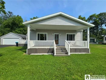 Property at 6 Brooklyn Heights, Portville, NY 14770