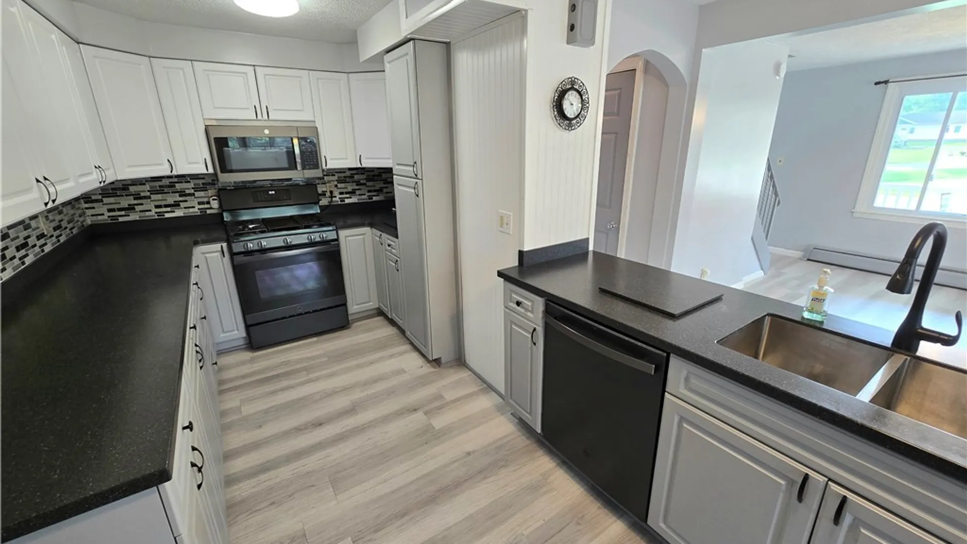 Property at 6 Brooklyn Heights, Portville, NY 14770 16