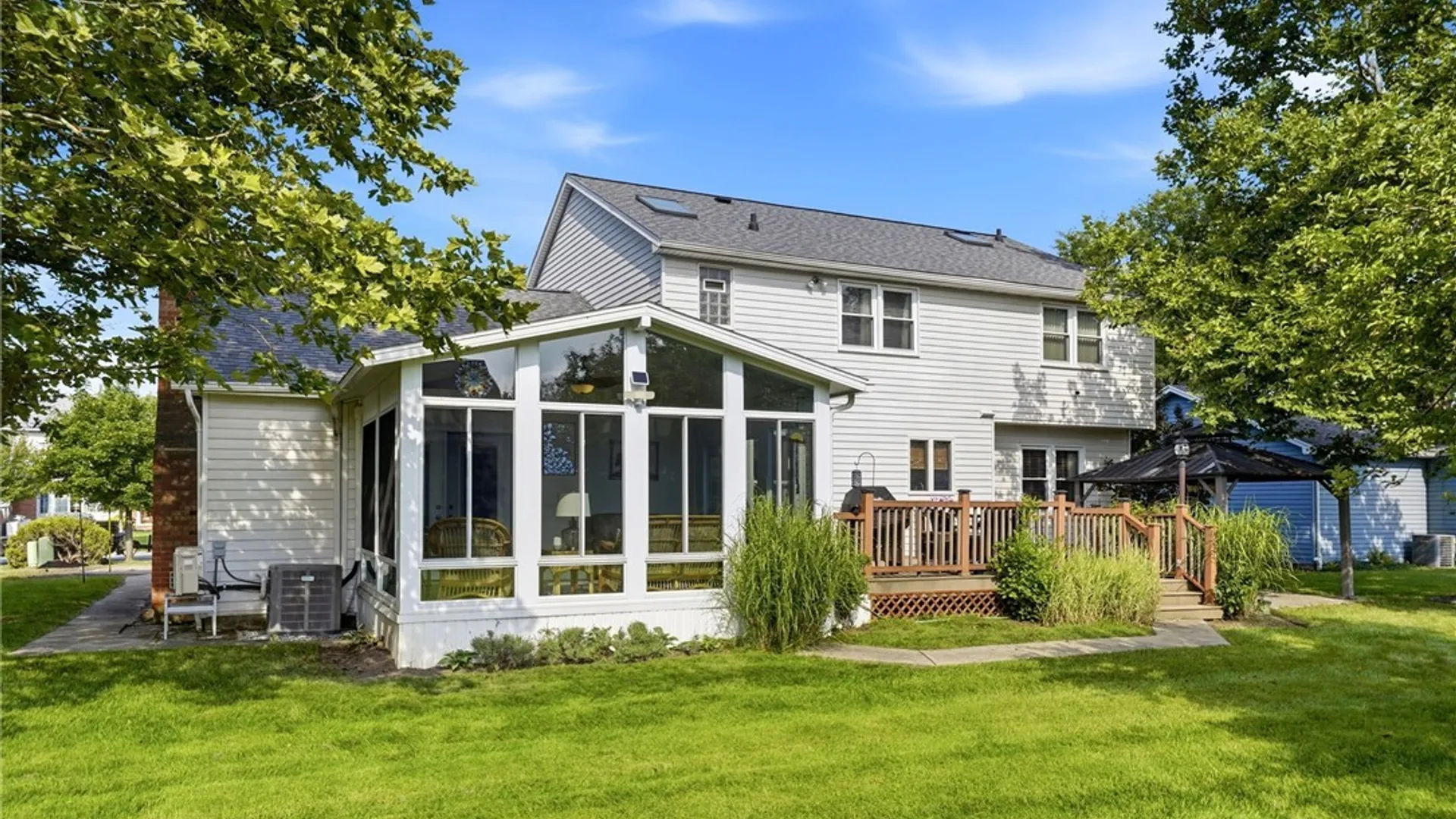 Property at 22 Waxwing Lane, Amherst, NY 14051 46