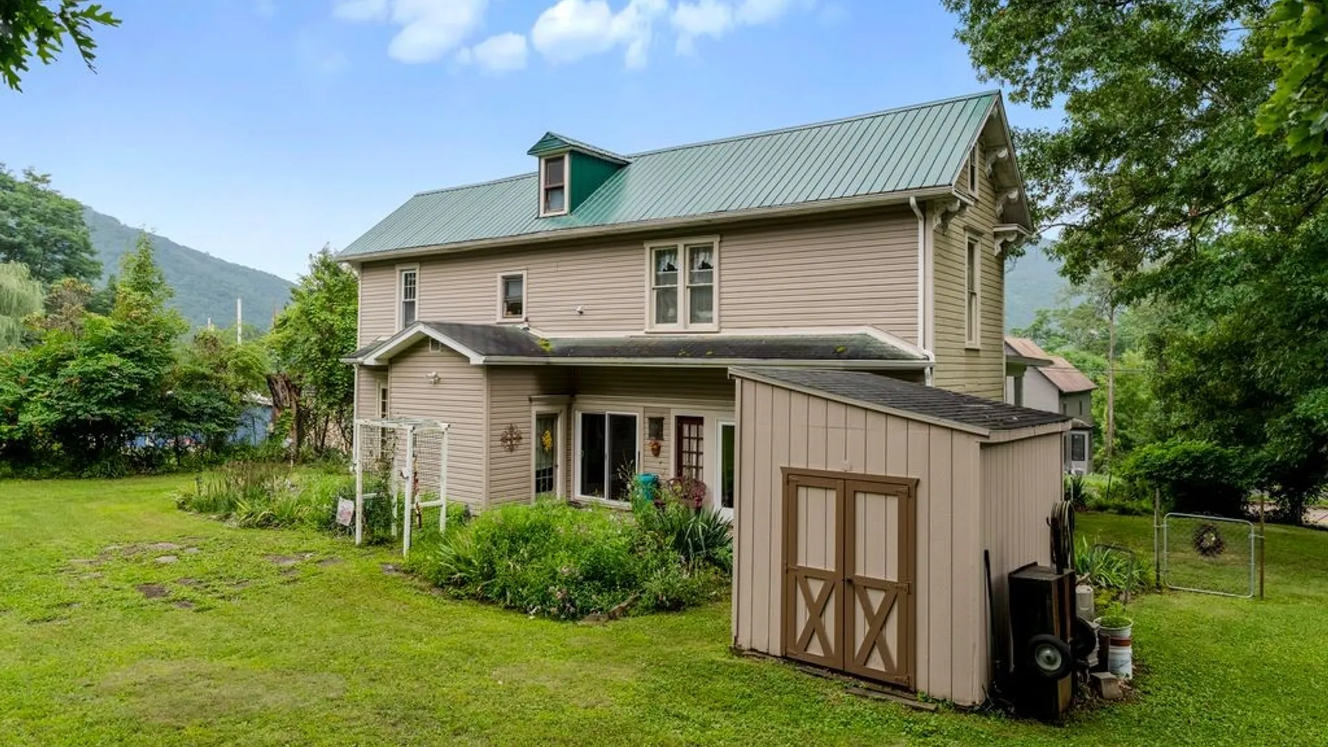 Property at 7227 3rd Street, Gibson, PA 15832 35