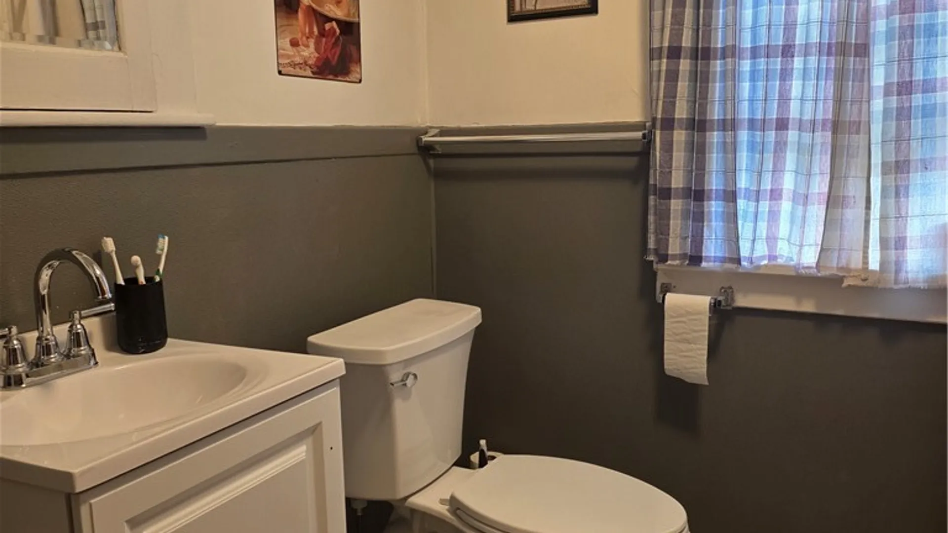 Property at 242 Washington Avenue, Tonawanda, NY 14217 6