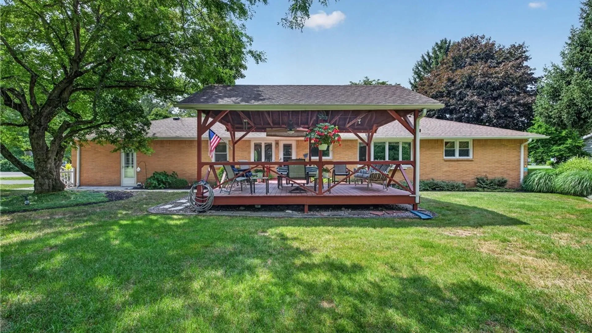 Property at 5875 Creekview Drive, Clarence, NY 14032 37