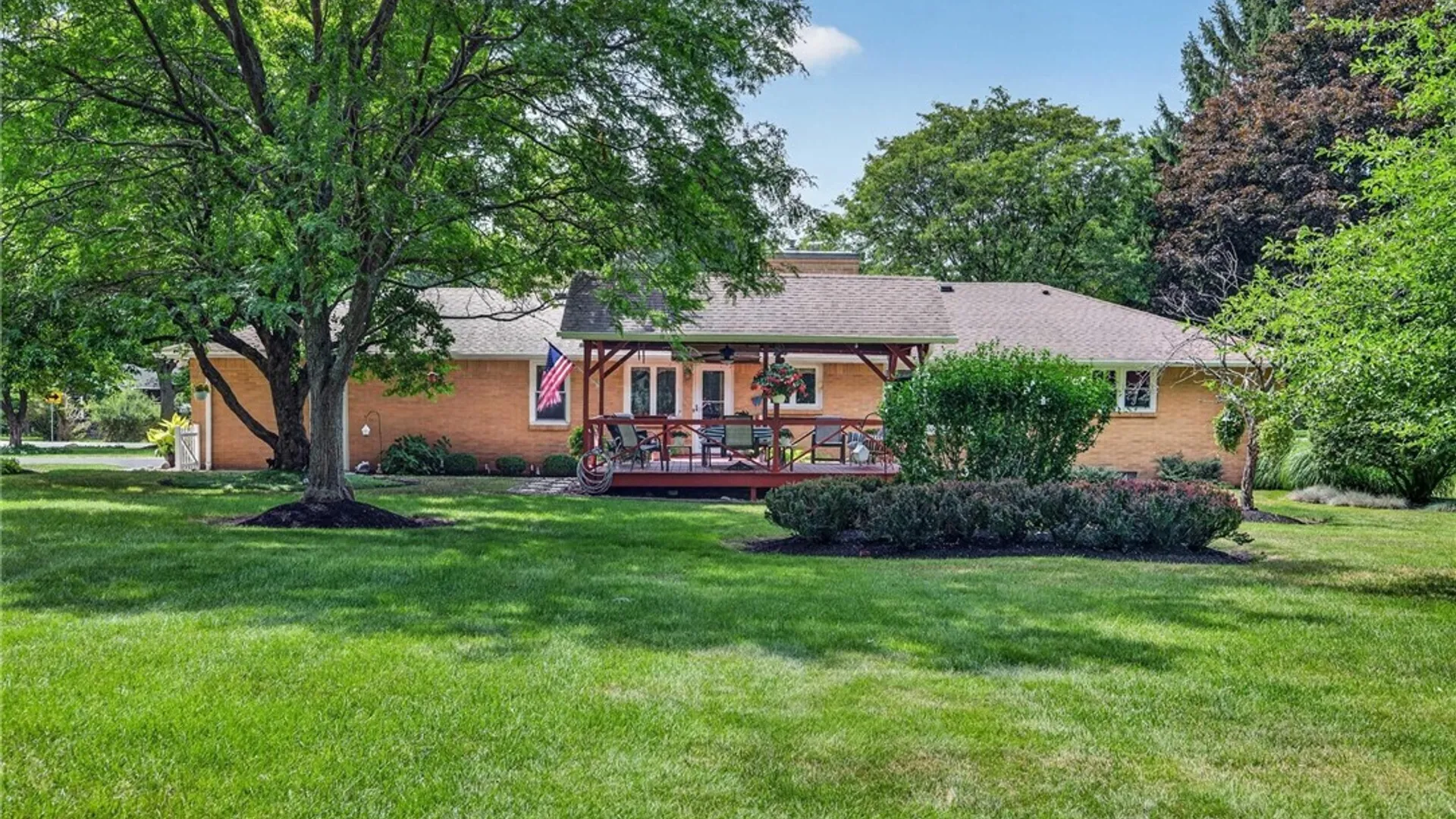 Property at 5875 Creekview Drive, Clarence, NY 14032 42
