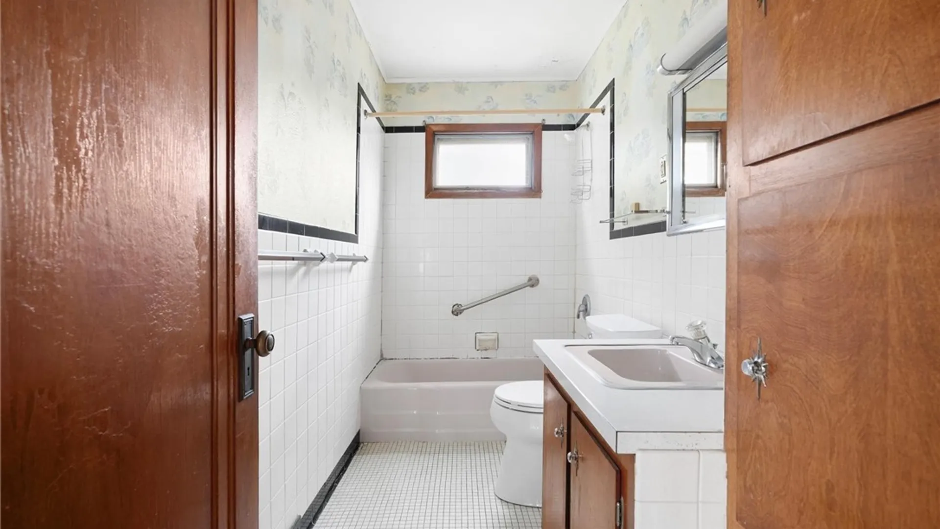 Property at 310 Willumae Drive, Syracuse, NY 13208 13