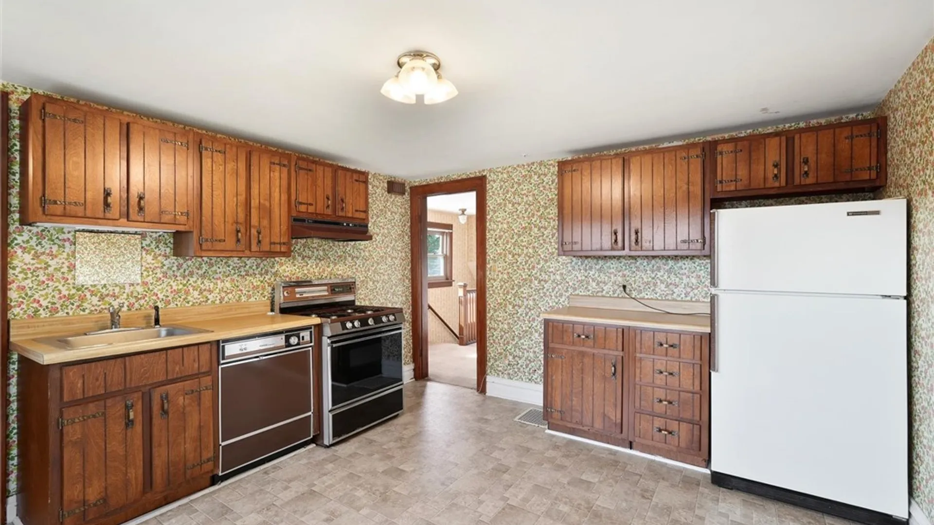 Property at 310 Willumae Drive, Syracuse, NY 13208 20