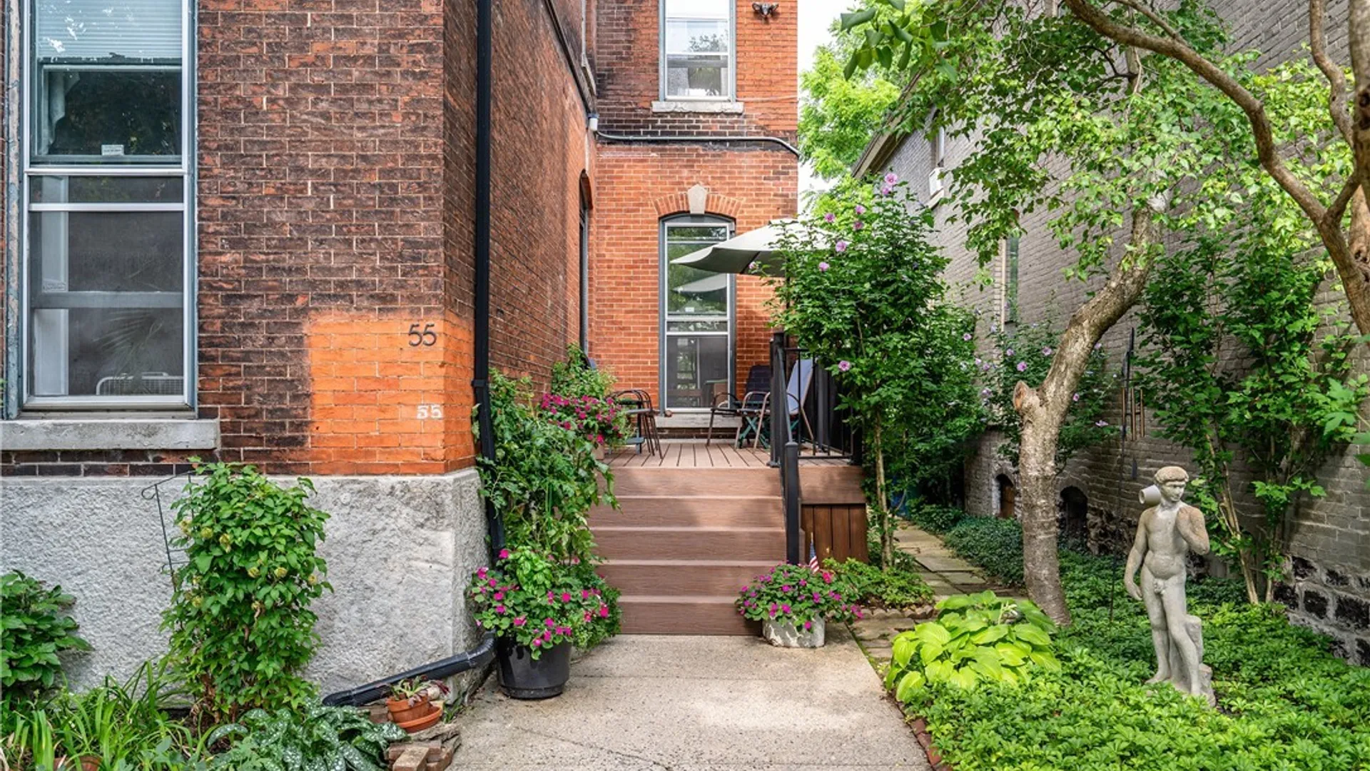 Property at 55 Whitney Place, Buffalo, NY 14201 3
