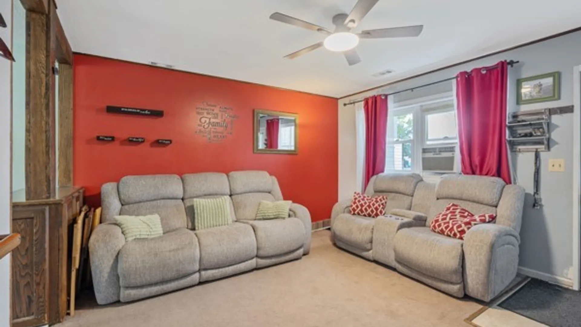 Property at 7906 Eisenhower Boulevard, Cicero, NY 13030 4