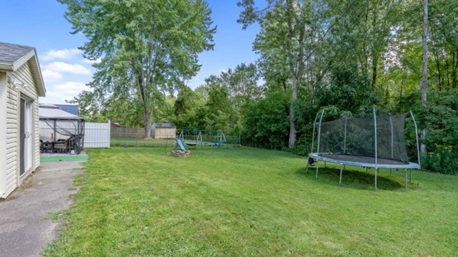 Property at 7906 Eisenhower Boulevard, Cicero, NY 13030 21