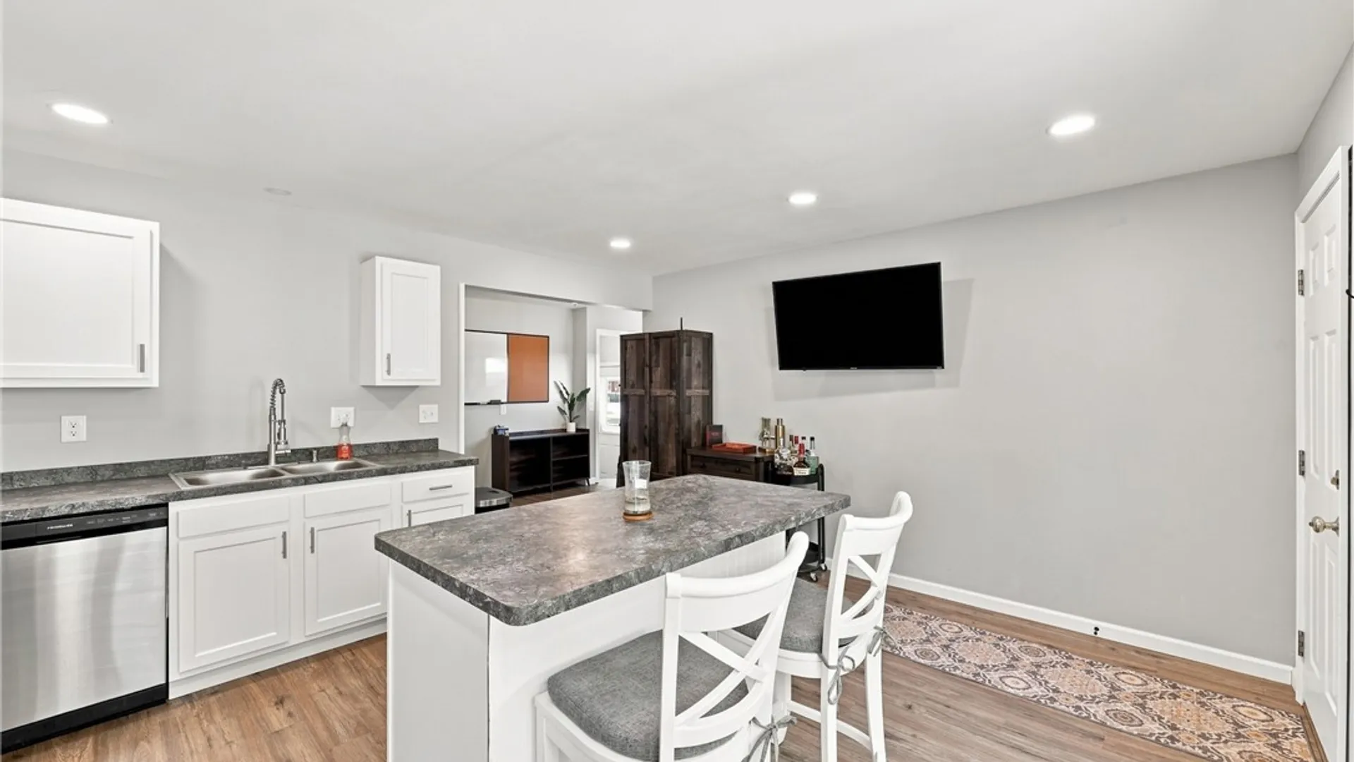 Property at 72 Grand Boulevard, Cheektowaga, NY 14225 10