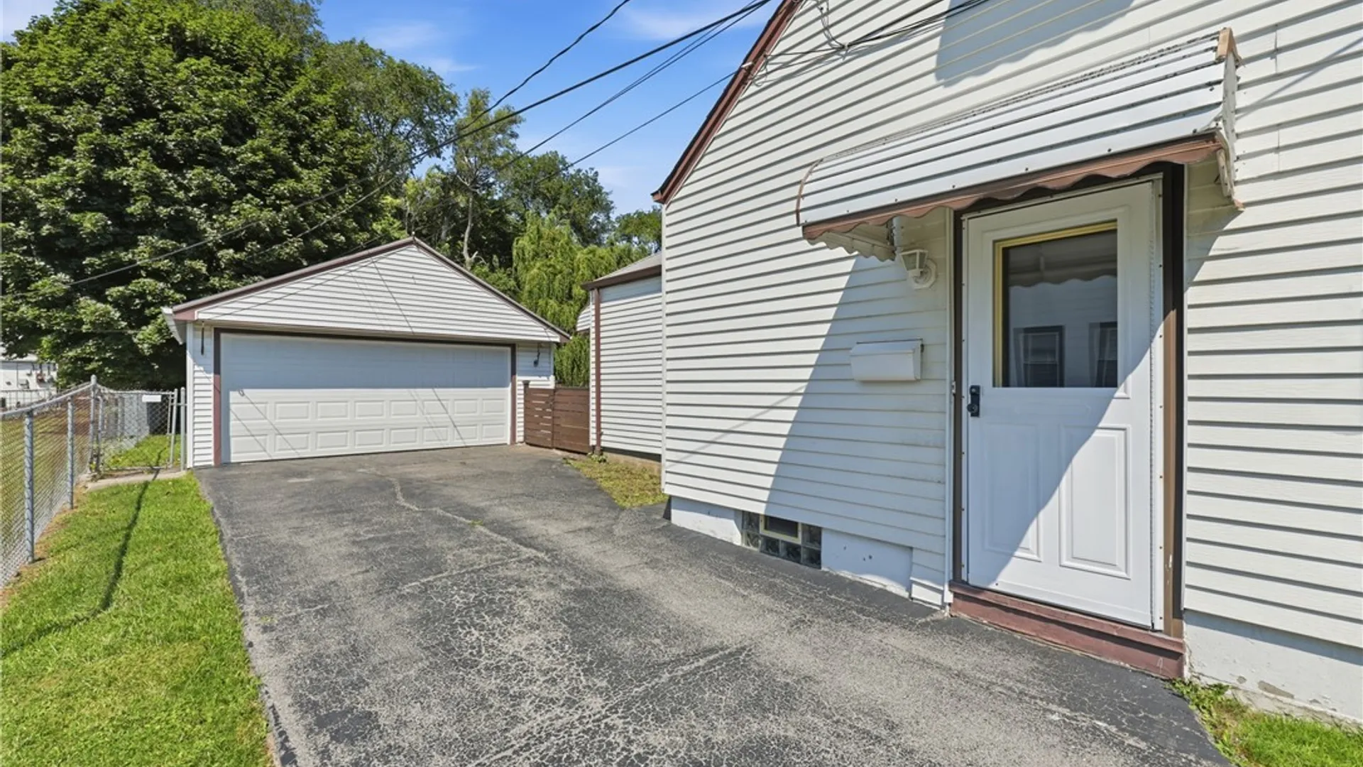 Property at 72 Grand Boulevard, Cheektowaga, NY 14225 25