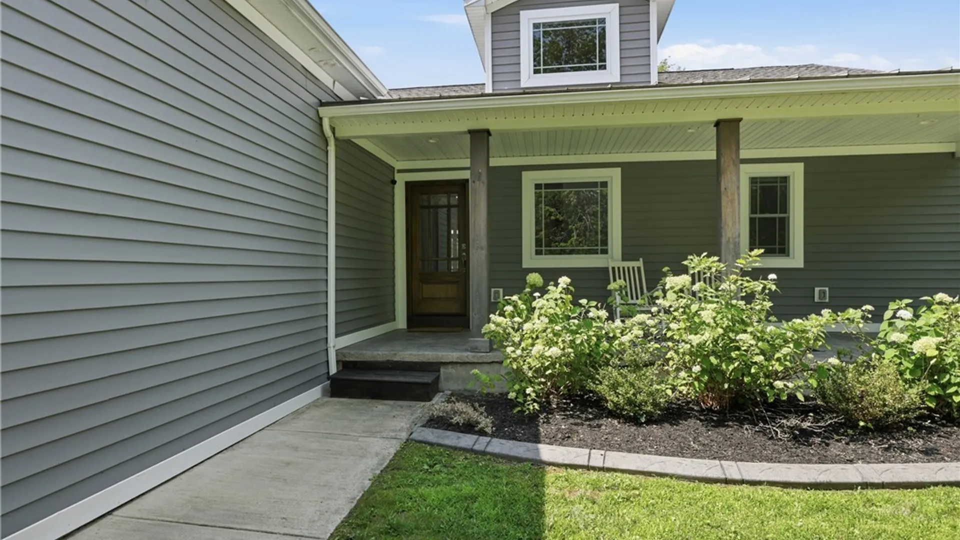 Property at 7180 Ellicott Road, Orchard Park, NY 14127 4