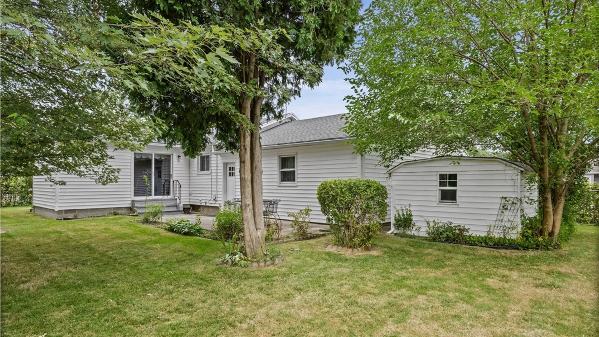 Property at 364 Lake Meadow Drive, Greece, NY 14612 44