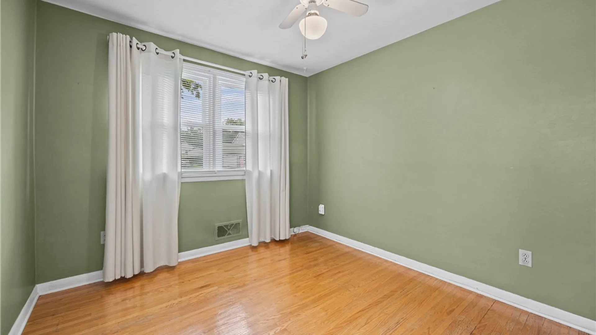Property at 364 Lake Meadow Drive, Greece, NY 14612 25