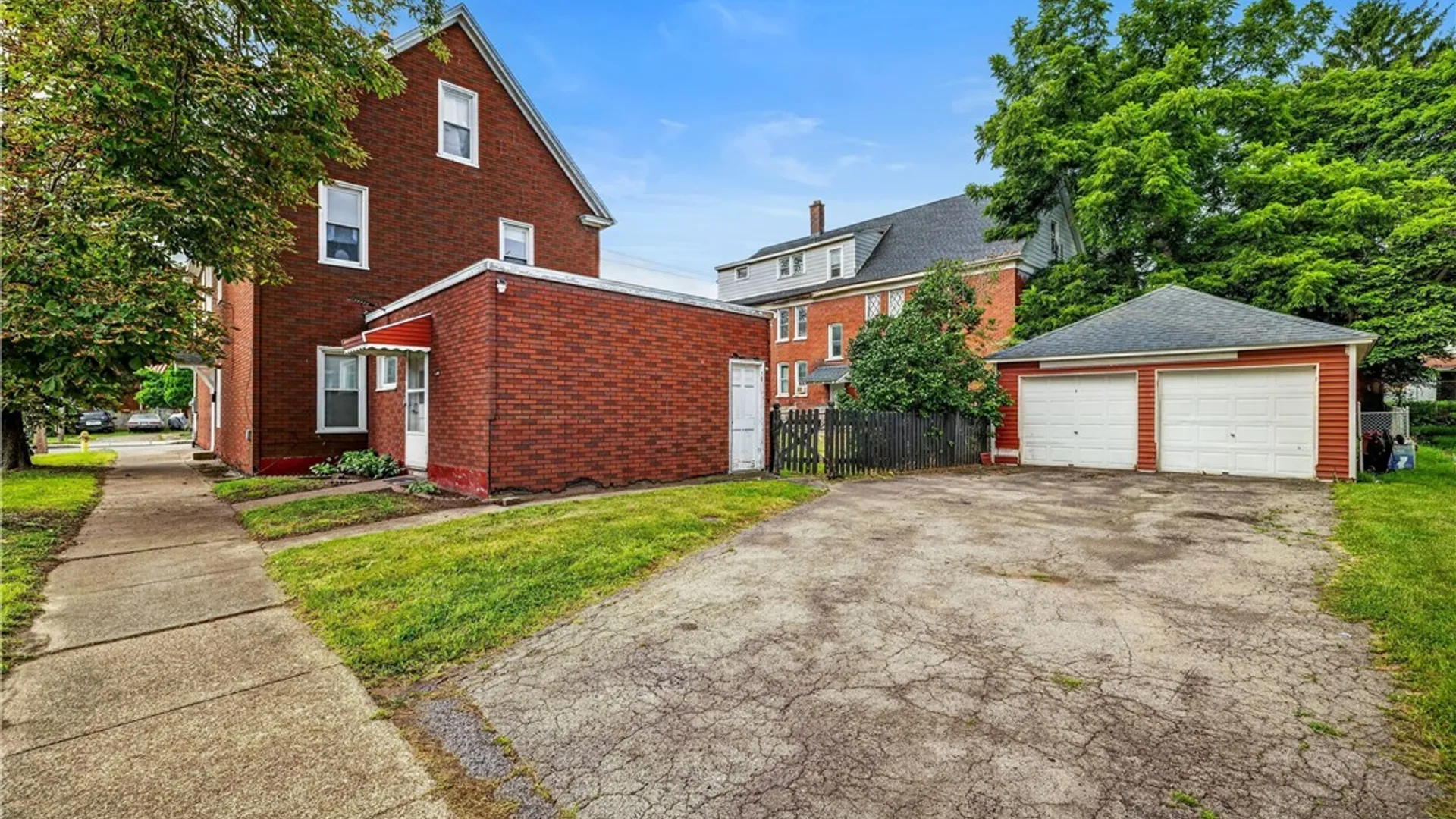 Property at 1628 Niagara Street, Niagara Falls, NY 14303 4