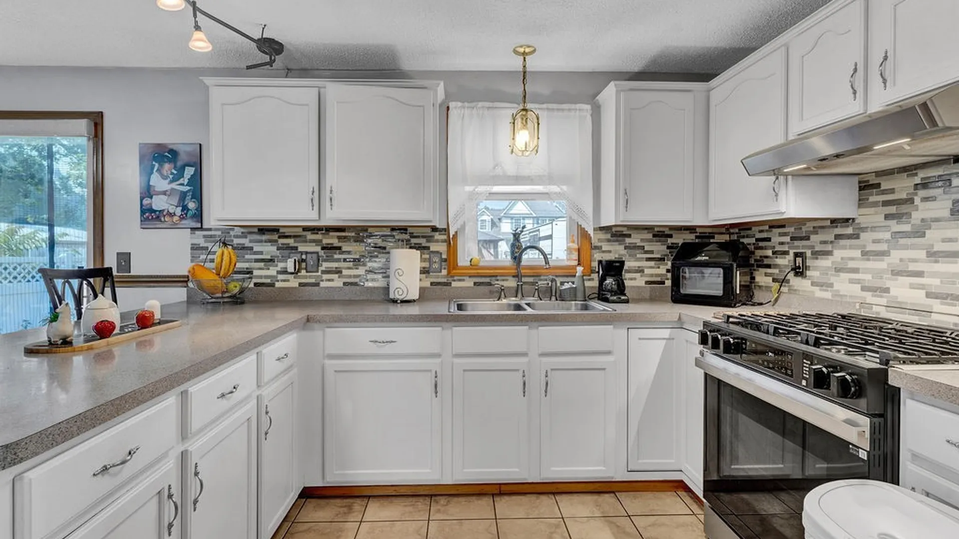 Property at 422 Seneca Street, Buffalo, NY 14204 11