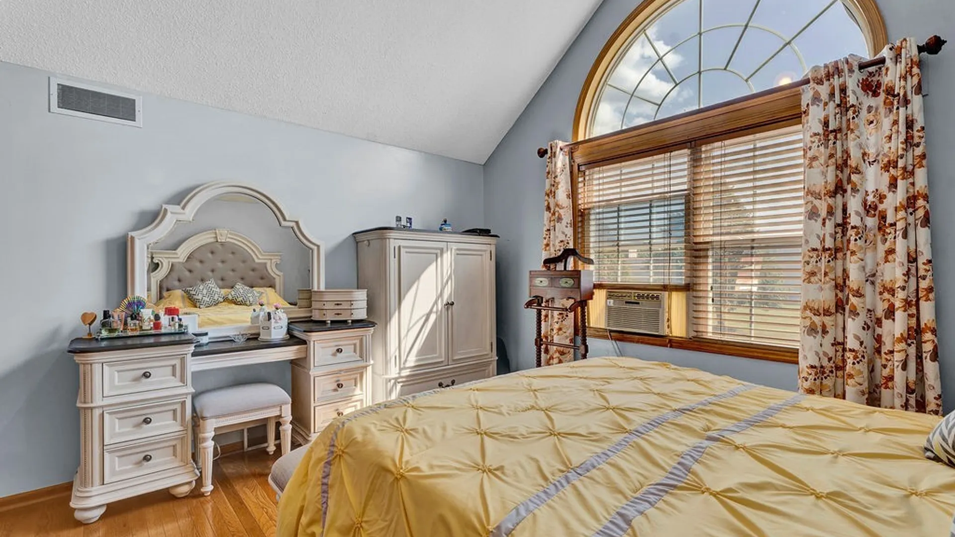 Property at 422 Seneca Street, Buffalo, NY 14204 19