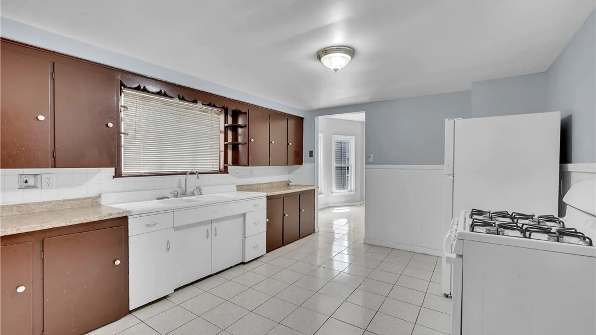 Property at 392 Marilla Street, Buffalo, NY 14220 9