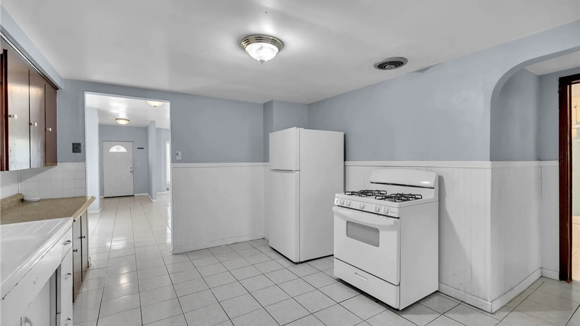 Property at 392 Marilla Street, Buffalo, NY 14220 11