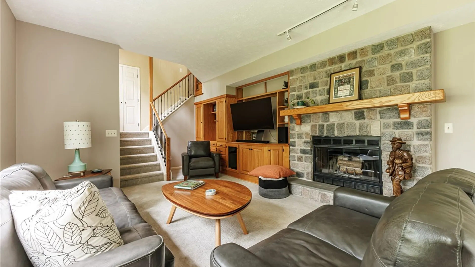 Property at 332 Thornebush Drive, Victor, NY 14564 31