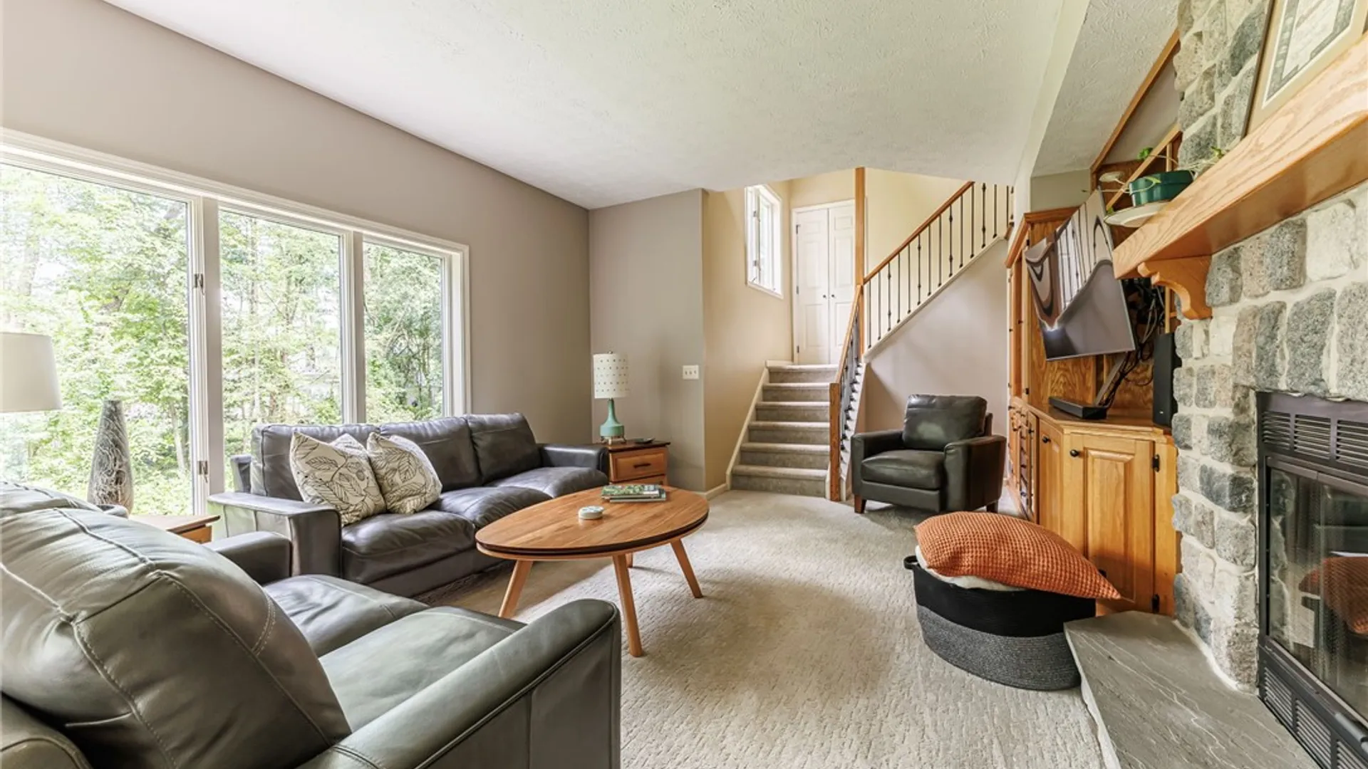 Property at 332 Thornebush Drive, Victor, NY 14564 32