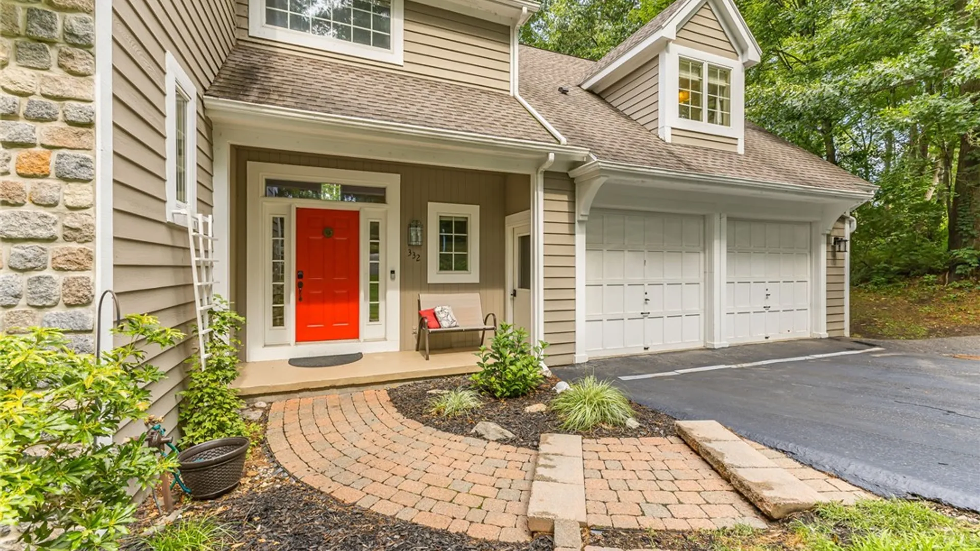 Property at 332 Thornebush Drive, Victor, NY 14564 5