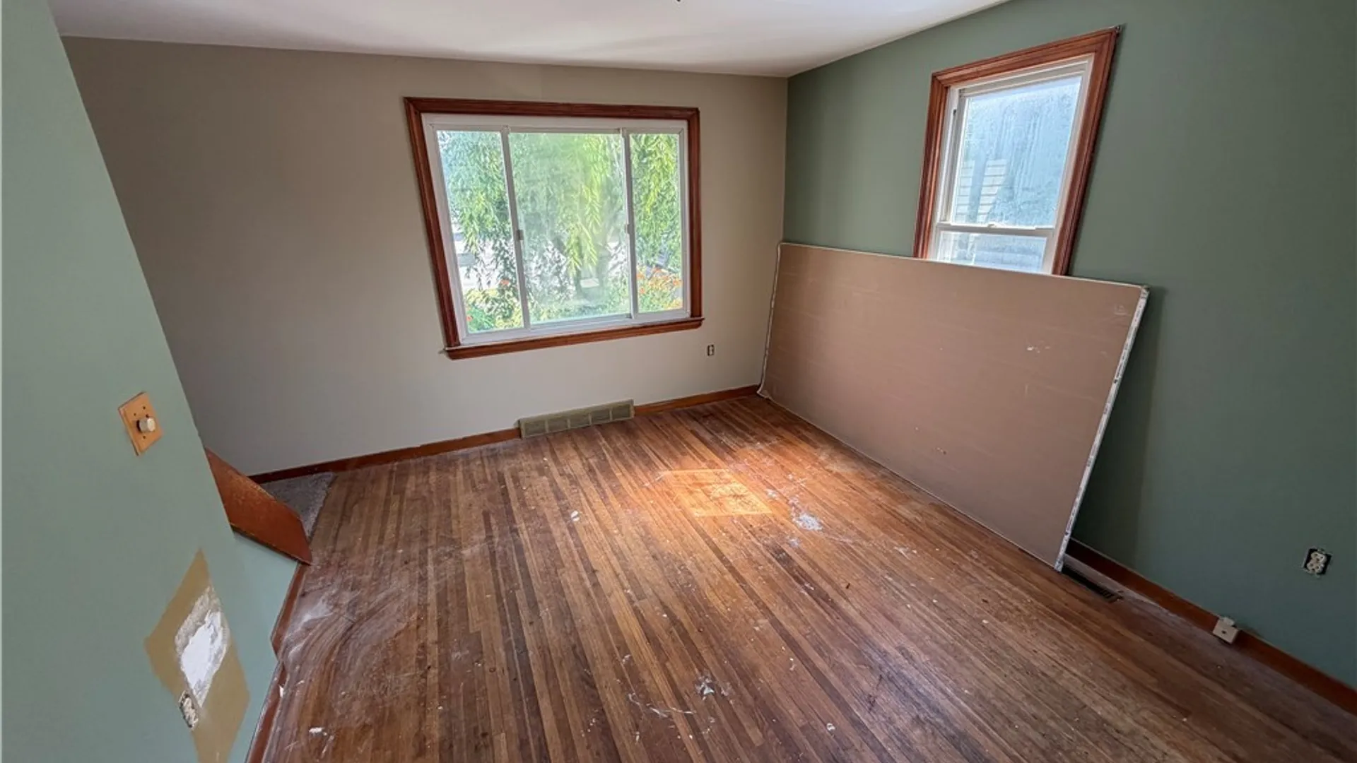 Property at 28 State Street, Royalton, NY 14105 7