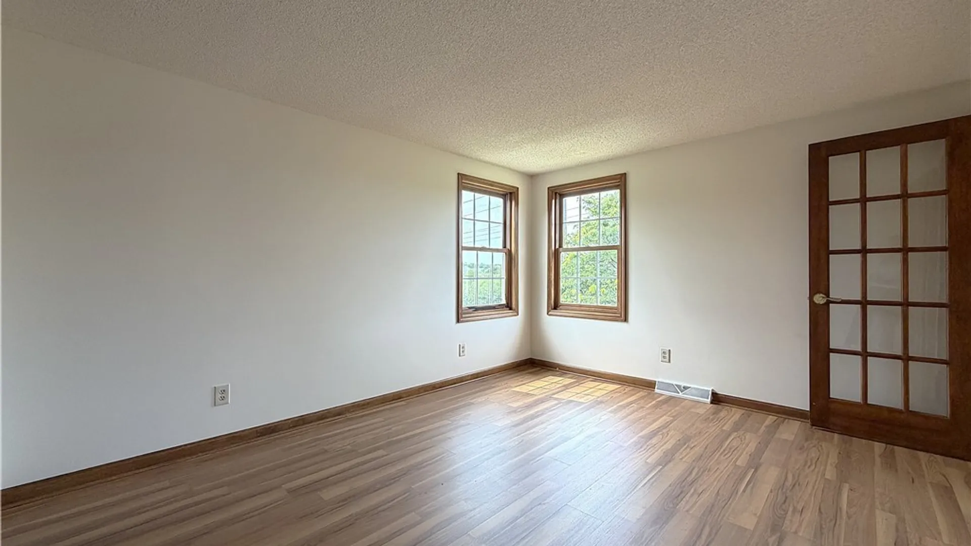 Property at 25 Crownview, Hamburg, NY 14075 15