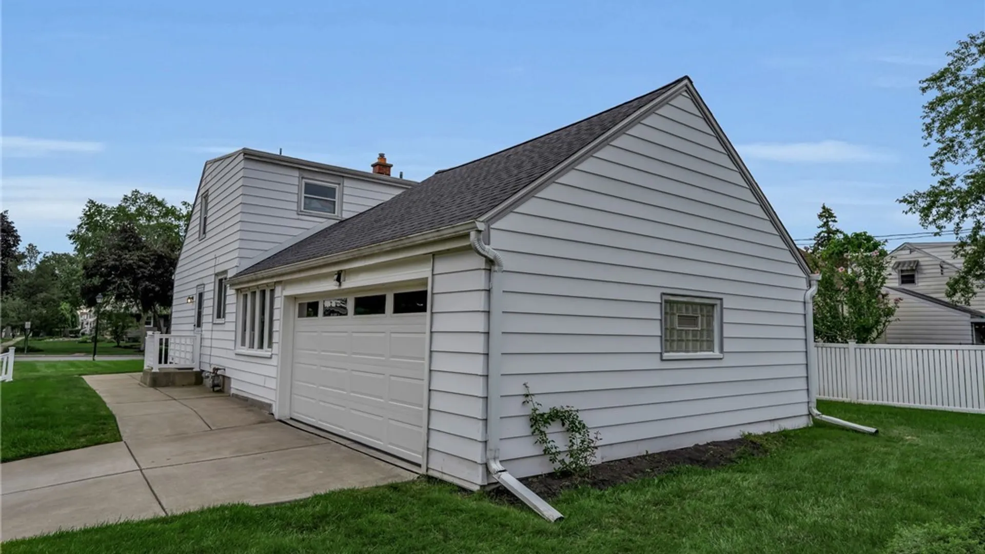 Property at 654 Parkhurst Boulevard, Tonawanda, NY 14223 41
