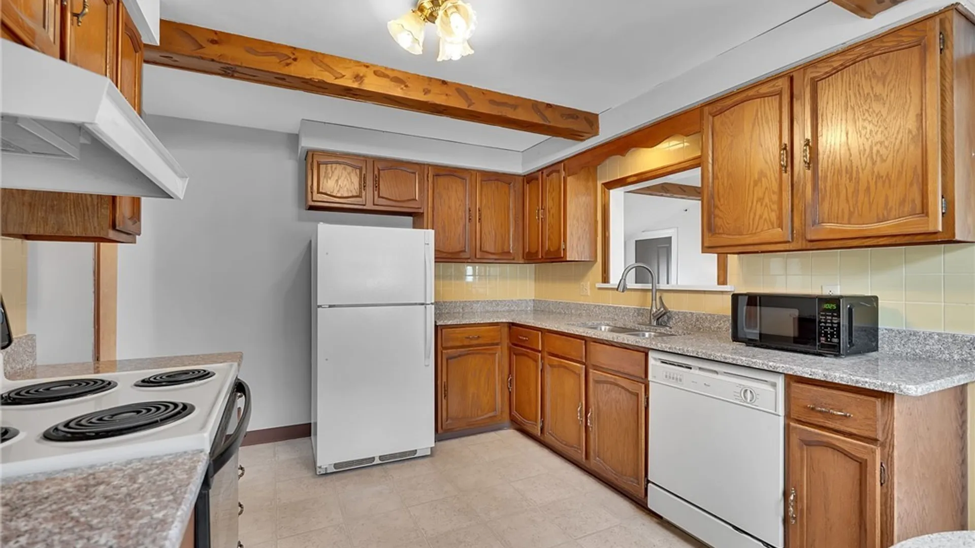 Property at 654 Parkhurst Boulevard, Tonawanda, NY 14223 12