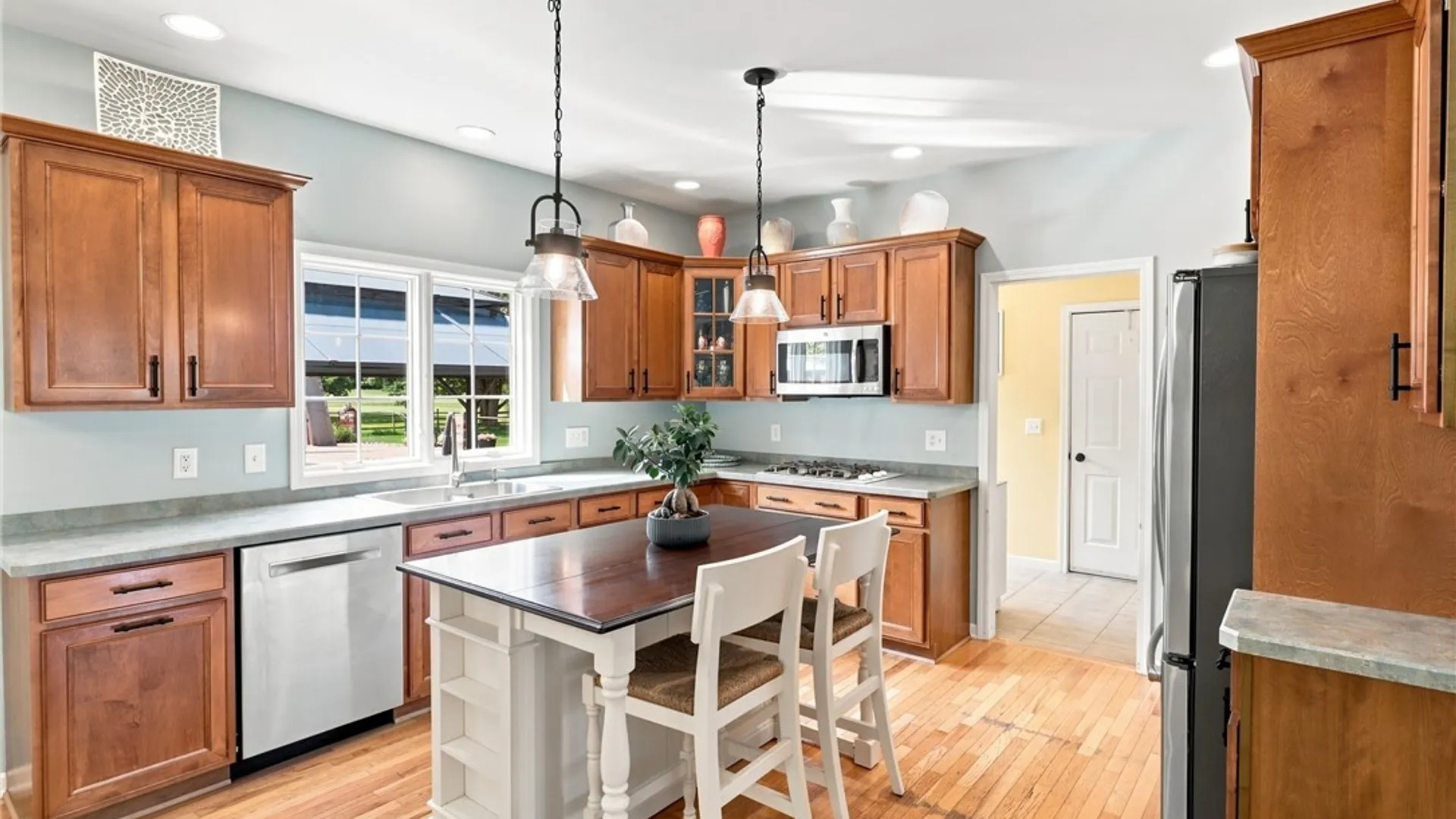 Property at 10713 Jones Road, Clarence, NY 14031 17