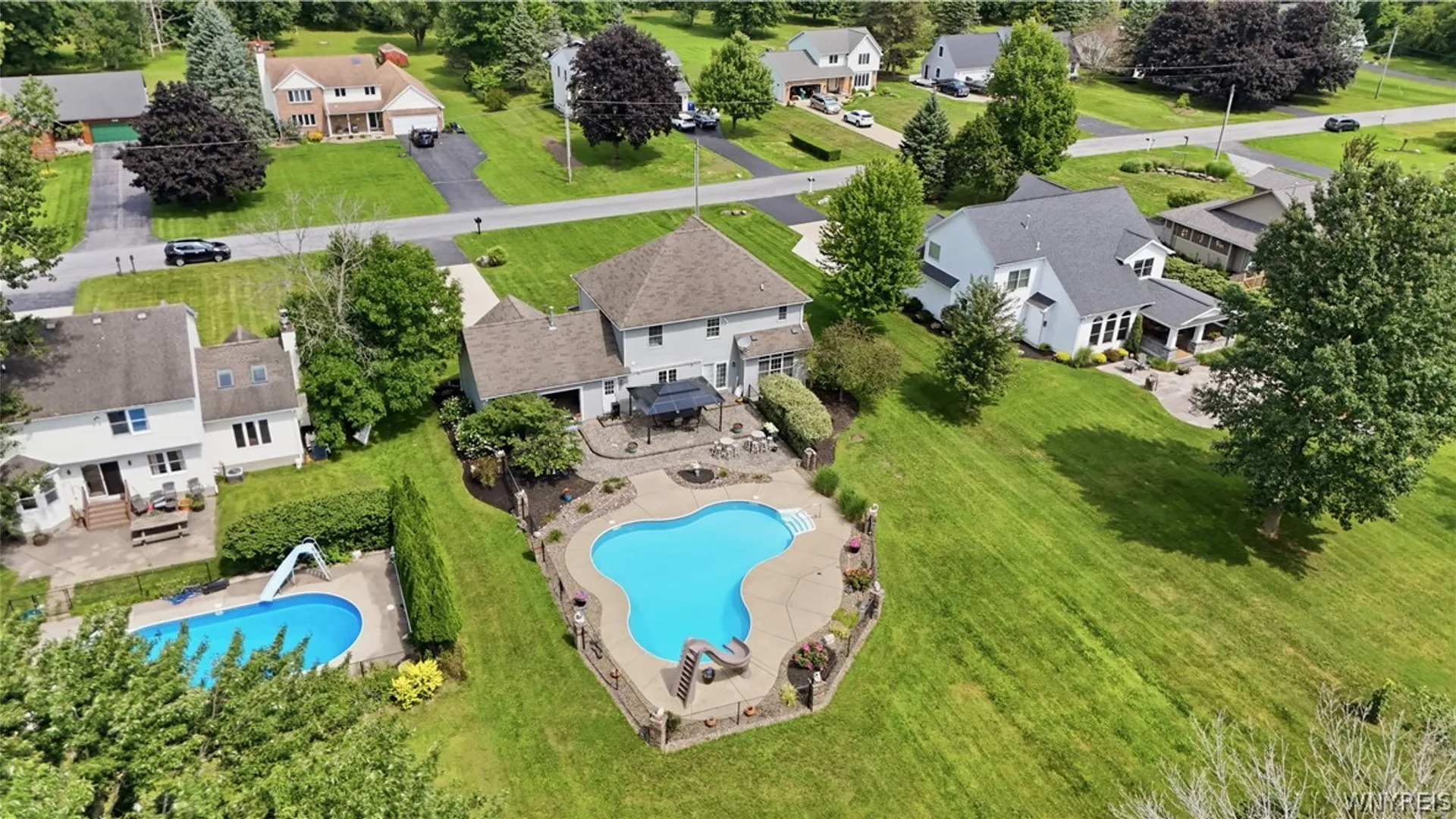 Property at 10713 Jones Road, Clarence, NY 14031 4