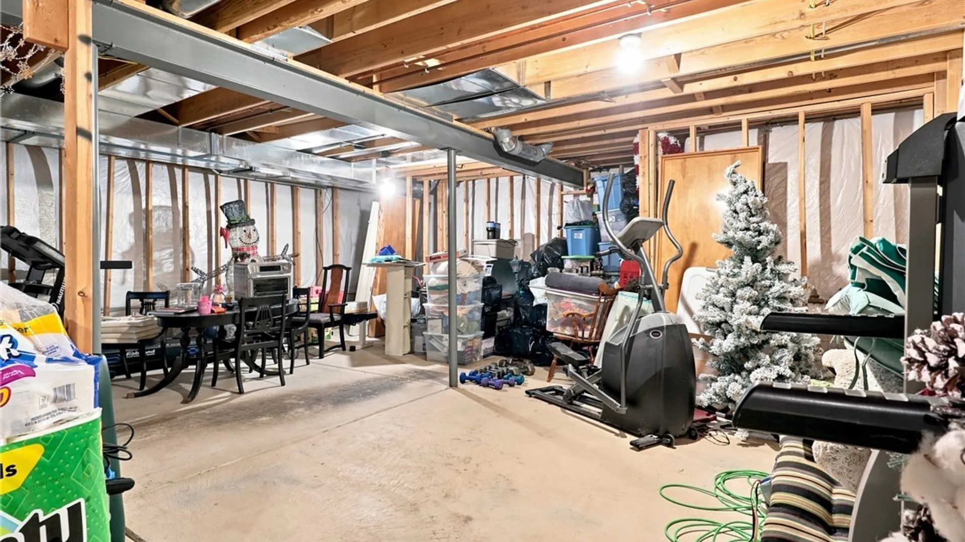 Property at 10713 Jones Road, Clarence, NY 14031 38