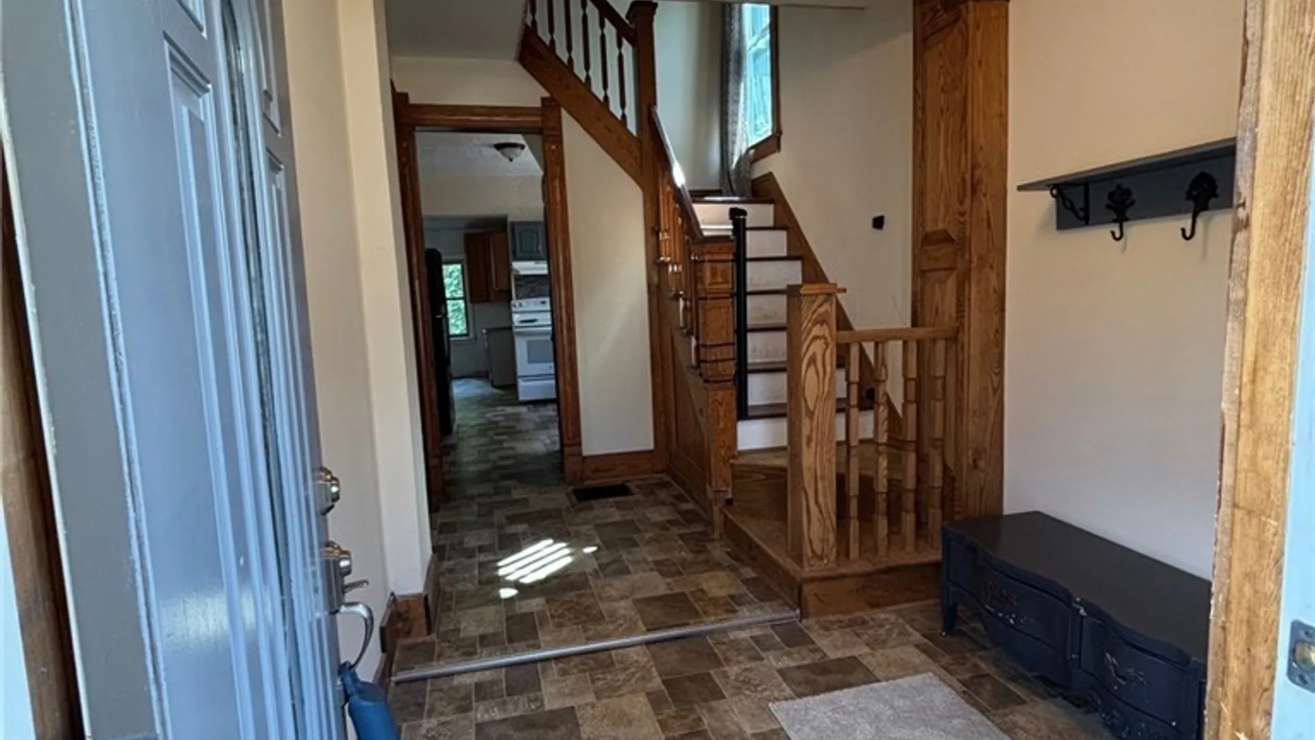 Property at 27 Elderkin Avenue, Camillus, NY 13031 3