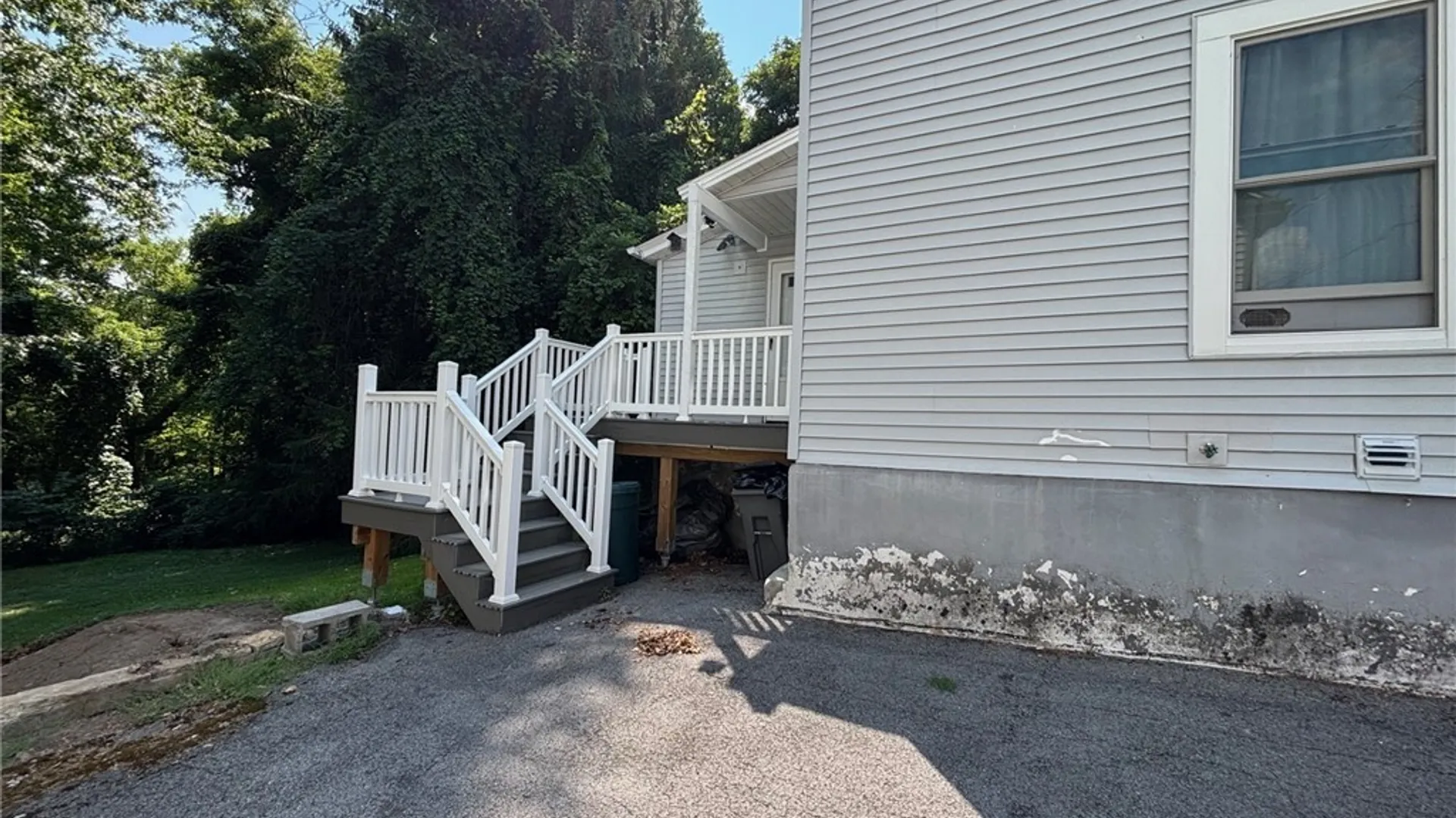 Property at 27 Elderkin Avenue, Camillus, NY 13031 17