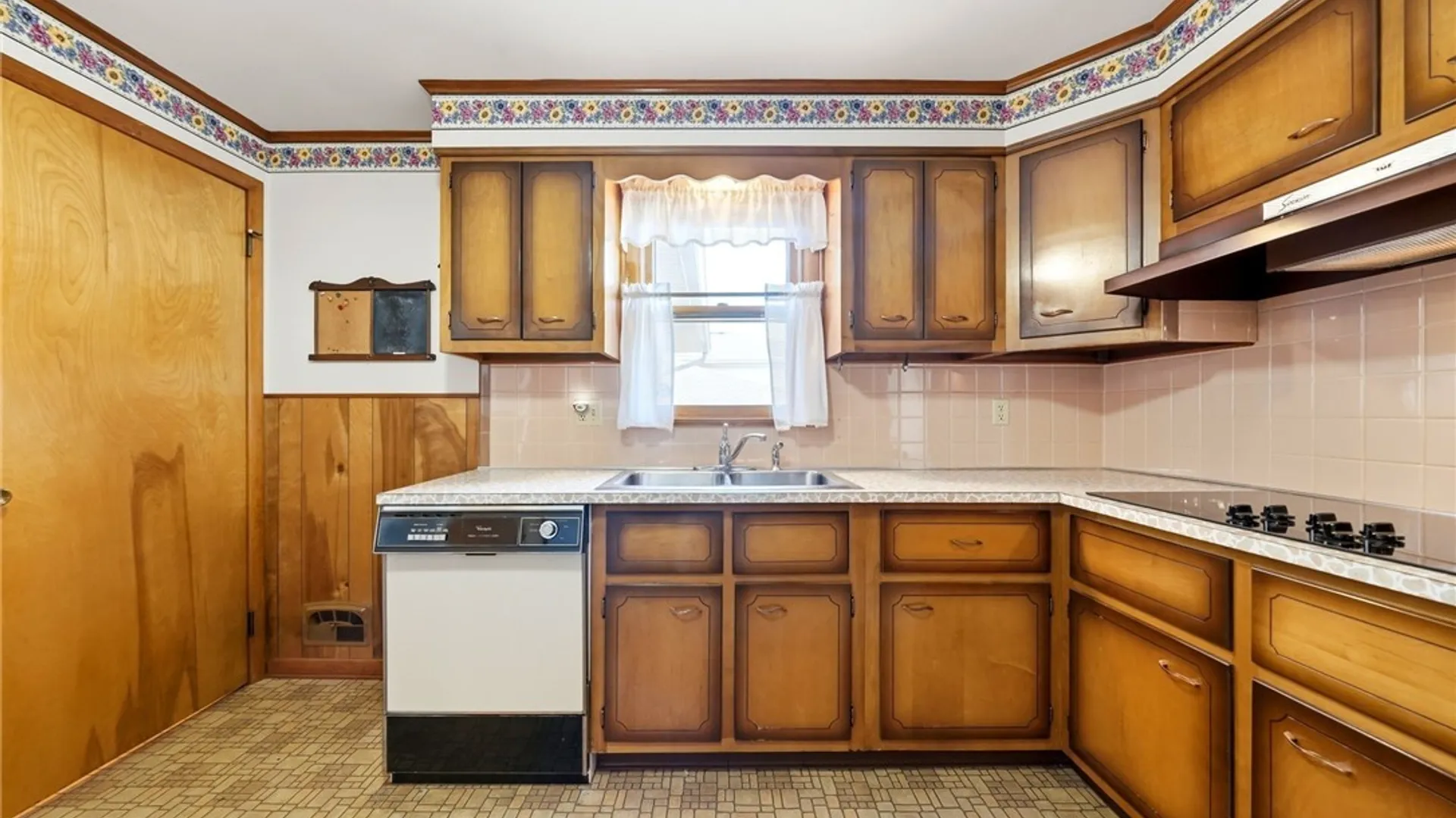 Property at 55 Greenhill Terrace, West Seneca, NY 14224 32