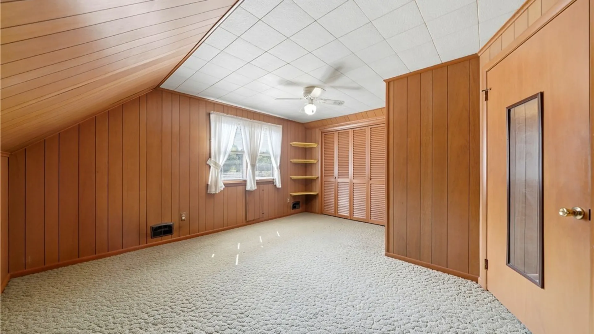 Property at 55 Greenhill Terrace, West Seneca, NY 14224 5