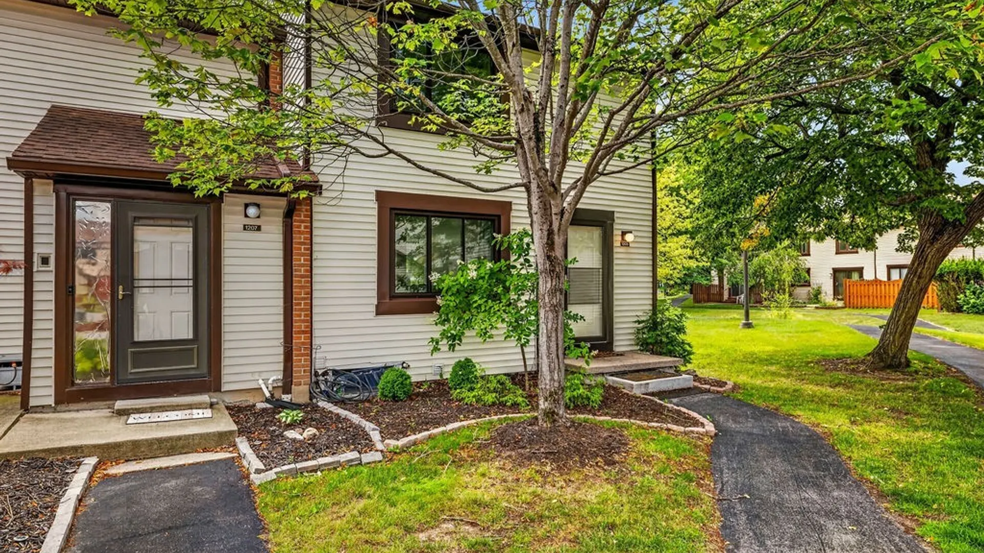 Property at 1208 Charlesgate Circle, Amherst, NY 14051 3