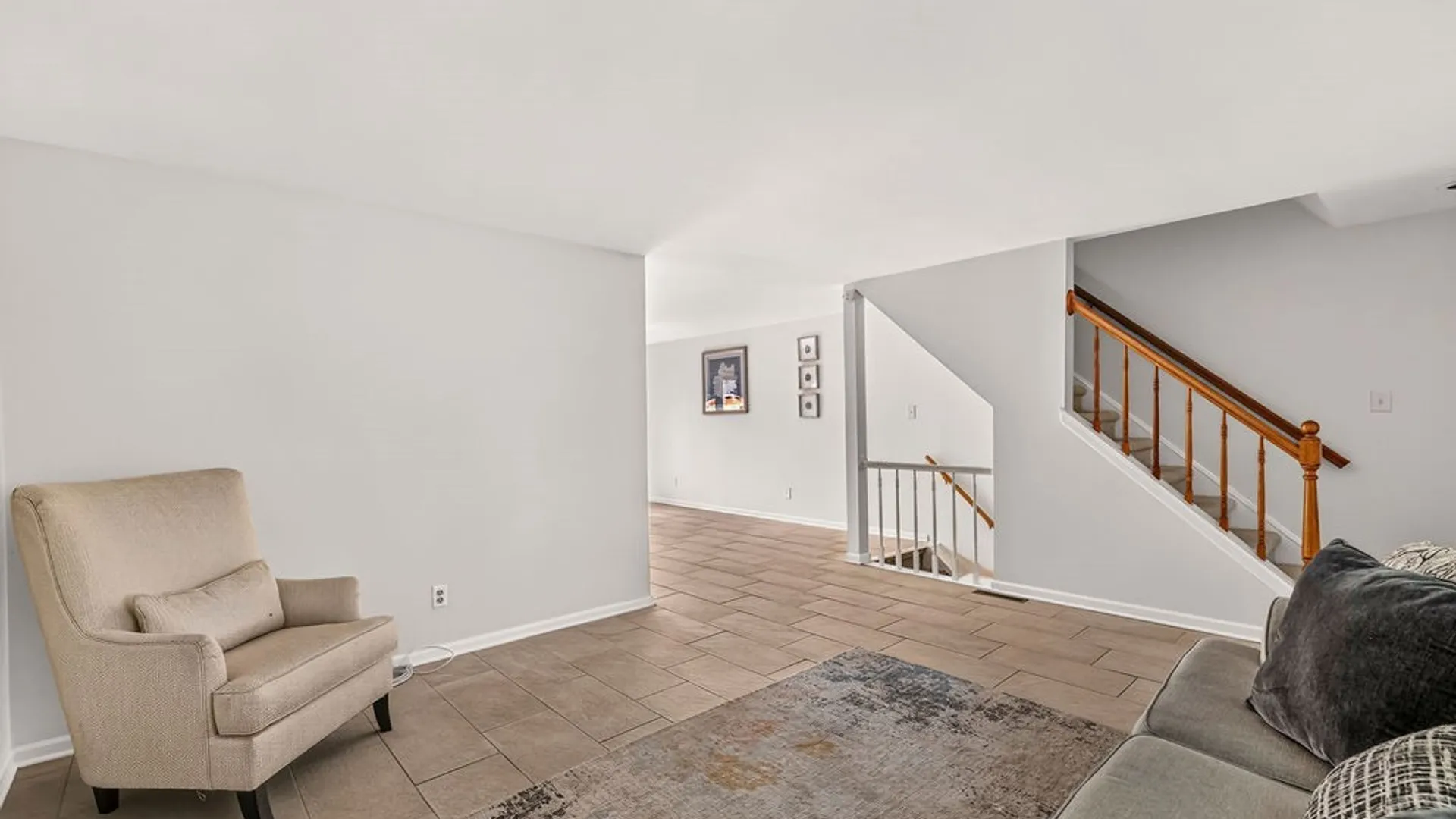 Property at 1208 Charlesgate Circle, Amherst, NY 14051 5