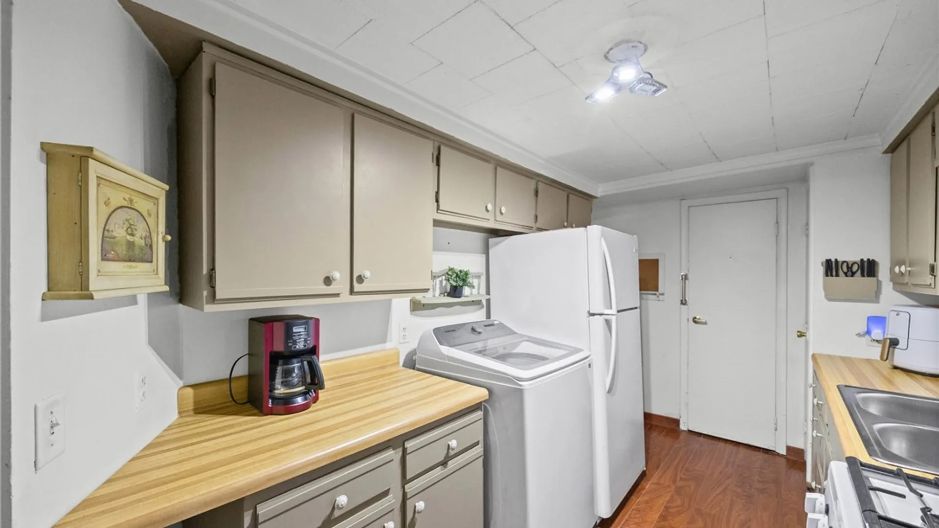 Property at 49 Swansea Park, Greece, NY 14616 12