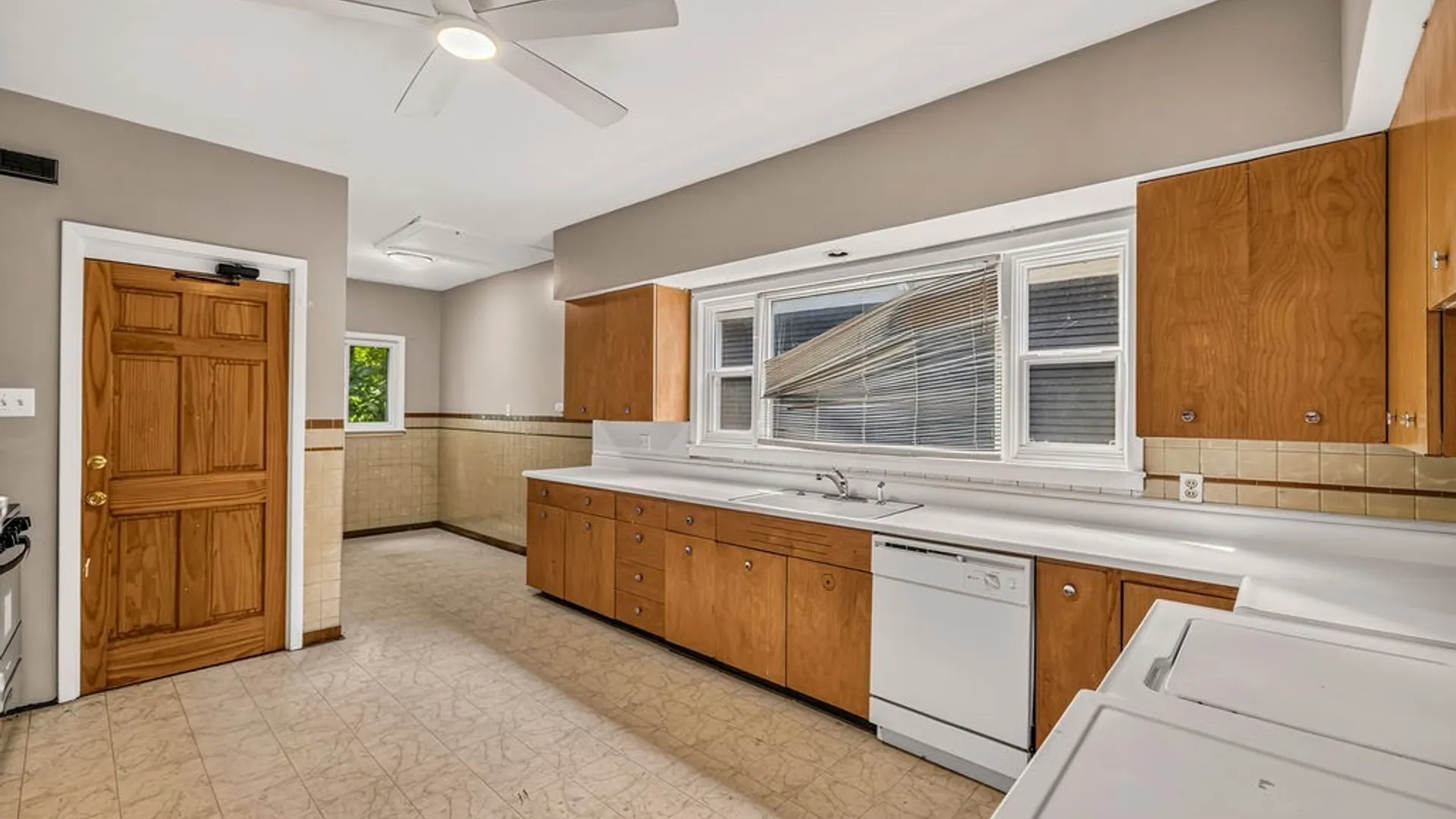Property at 343 Richmond Avenue, Buffalo, NY 14222 17