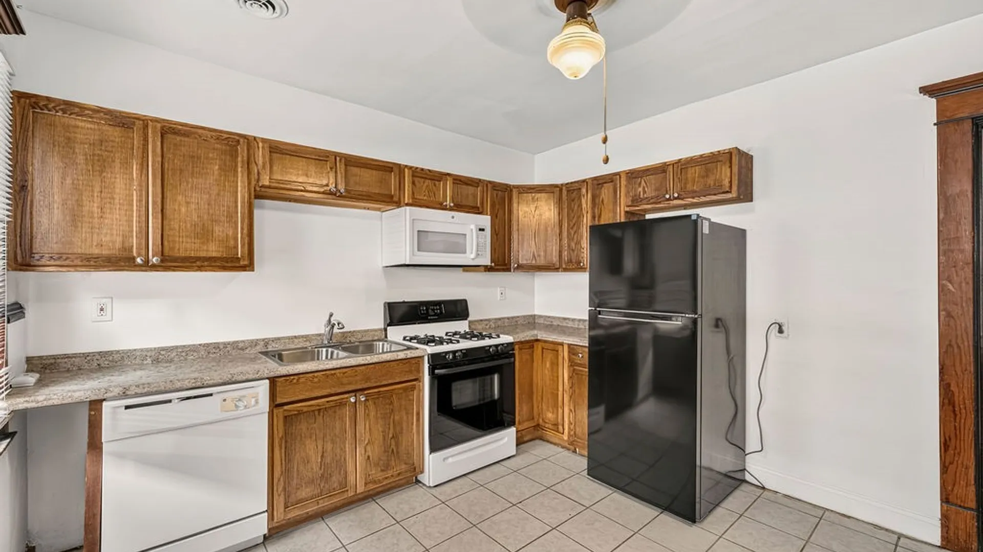 Property at 39 College Street, Buffalo, NY 14201 3